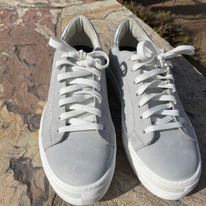 P448 Womens platform sneakers 
Inox-Silver Women’s size 8.5 39EU